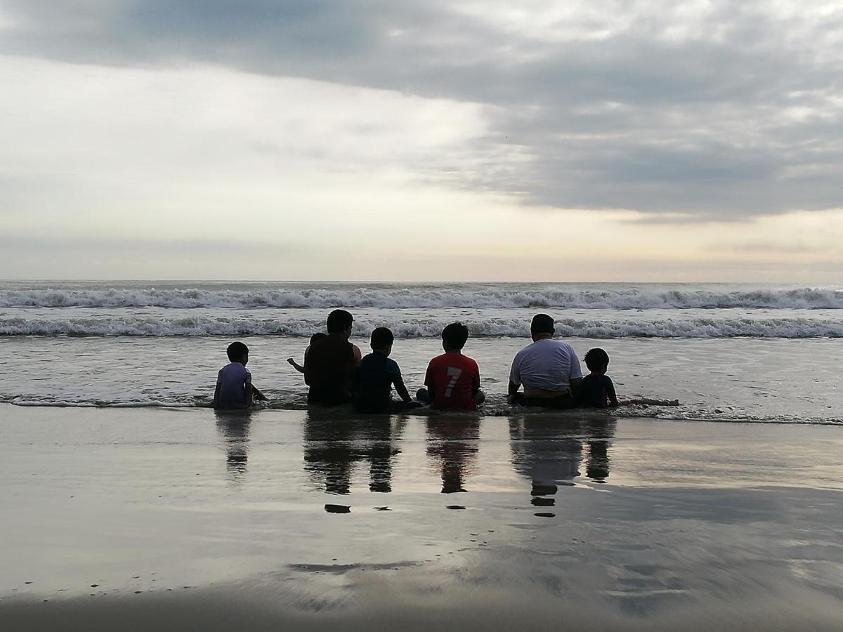 Micasa Timurbay Residence Kampung Sungai Ular Buitenkant foto